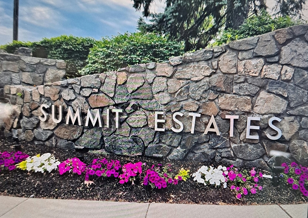 1008 Paradise Rd Unit: E1J