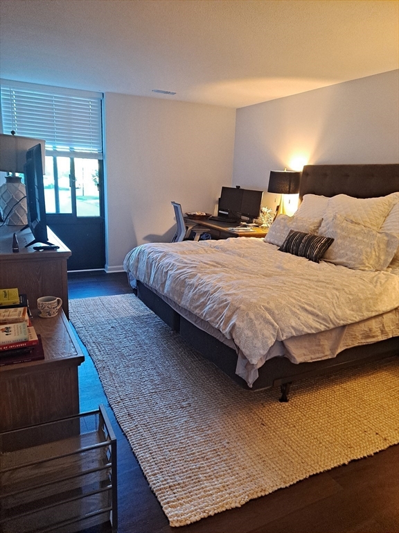 1008 Paradise Rd Unit: E1J