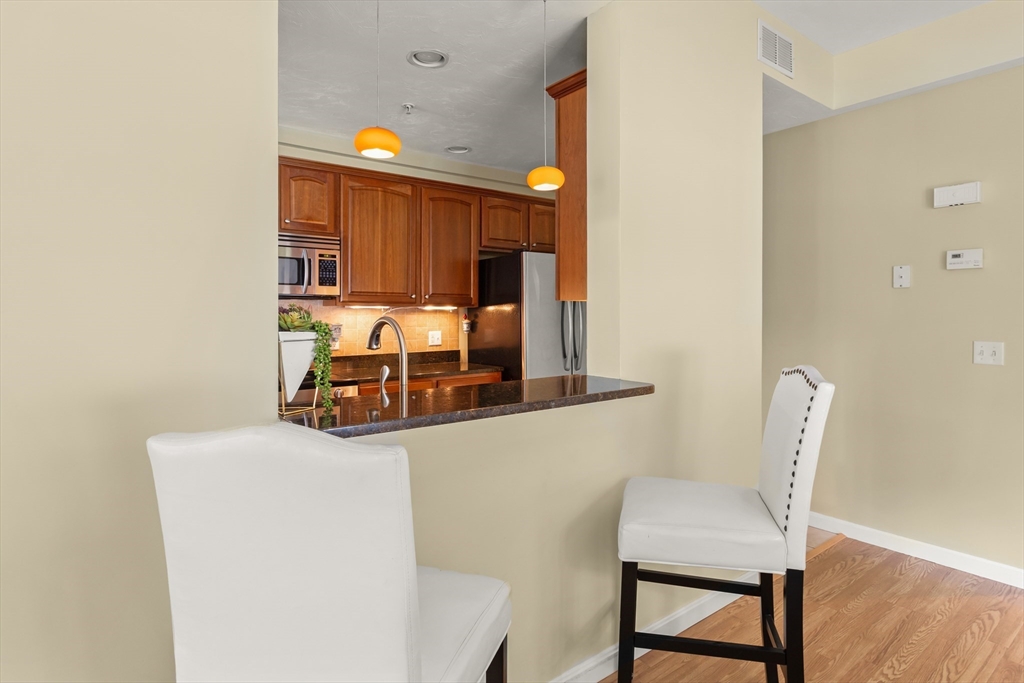 140 Commonwealth Ave # 15
