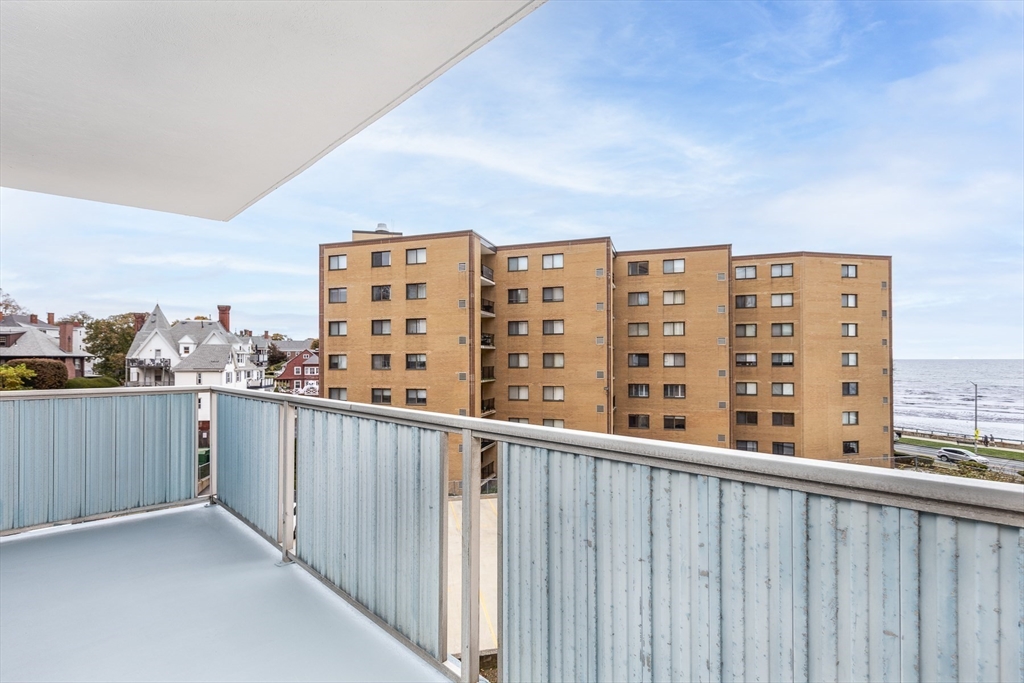300 Lynn Shore Drive Unit: 508