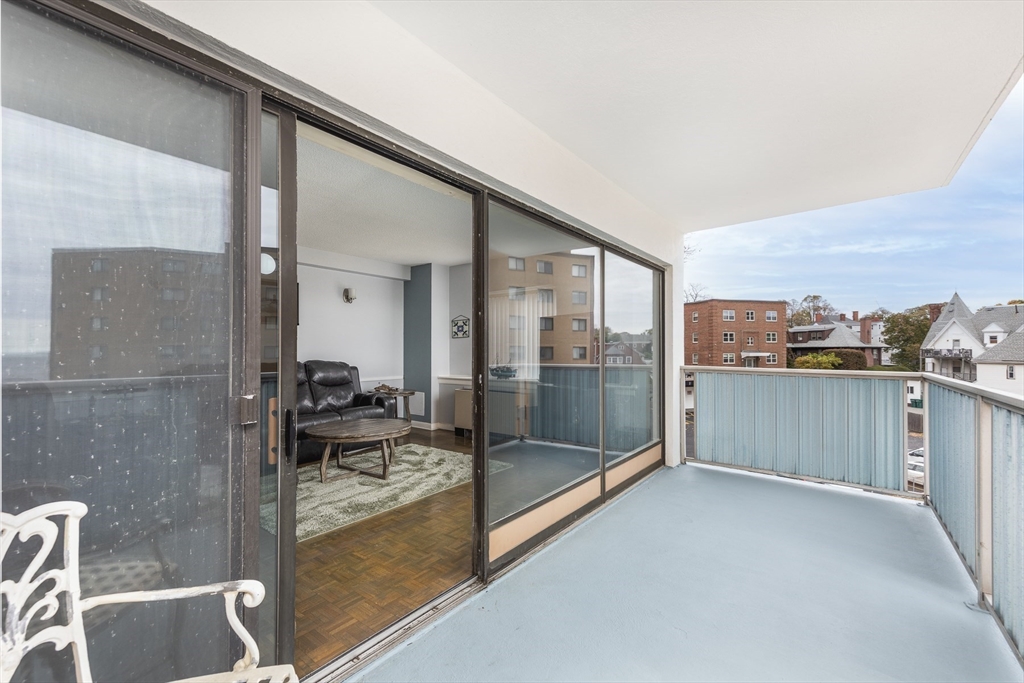 300 Lynn Shore Drive Unit: 508