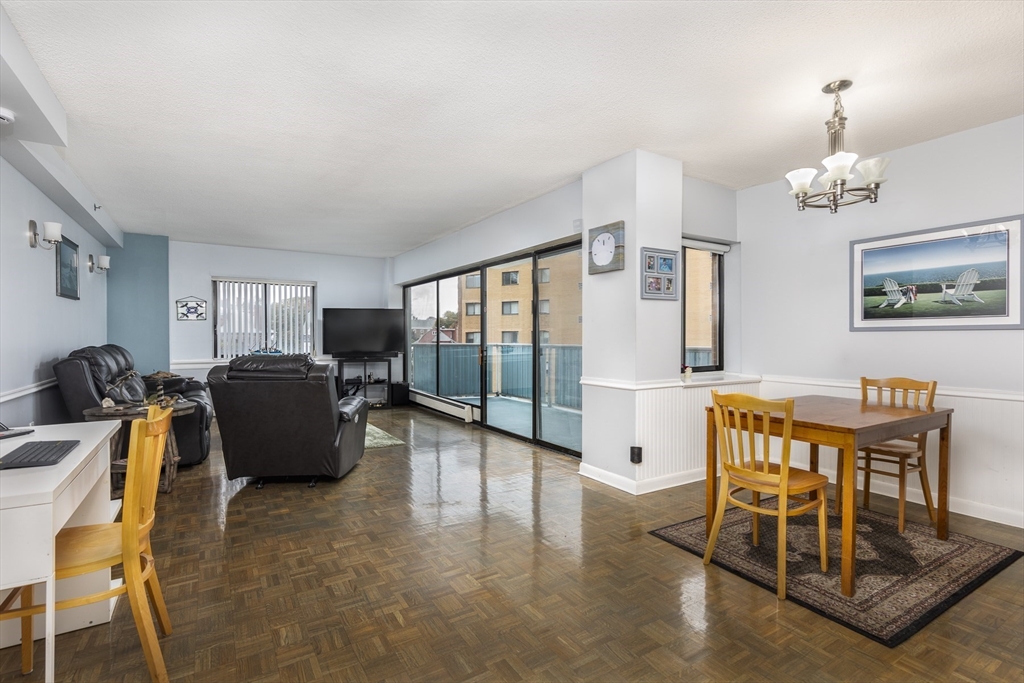 300 Lynn Shore Drive Unit: 508