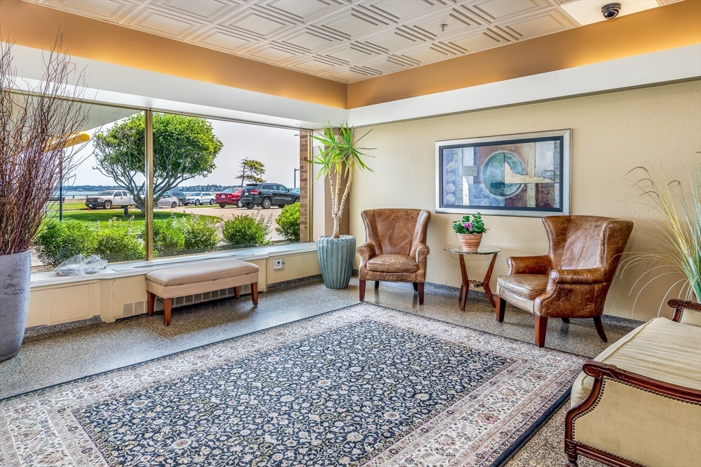 300 Lynn Shore Drive Unit: 304
