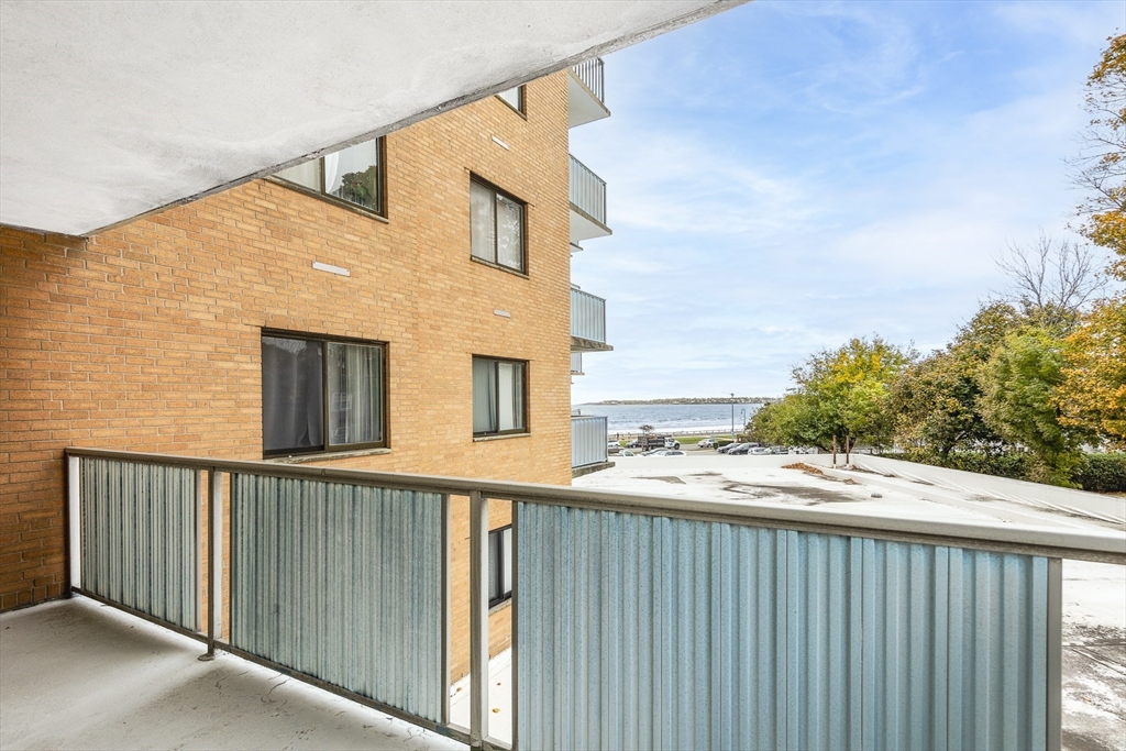 300 Lynn Shore Drive Unit: 304