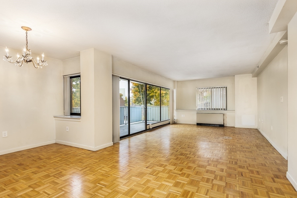 300 Lynn Shore Drive Unit: 304