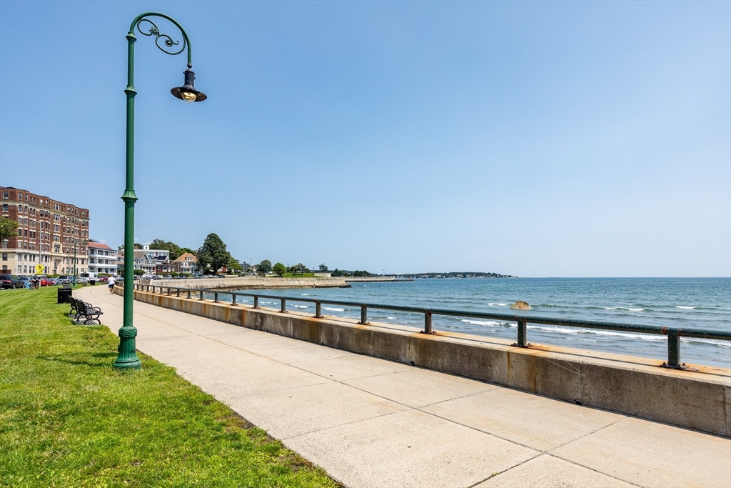 300 Lynn Shore Drive Unit: 304