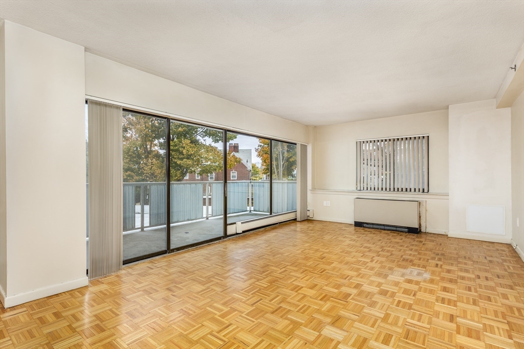 300 Lynn Shore Drive Unit: 304