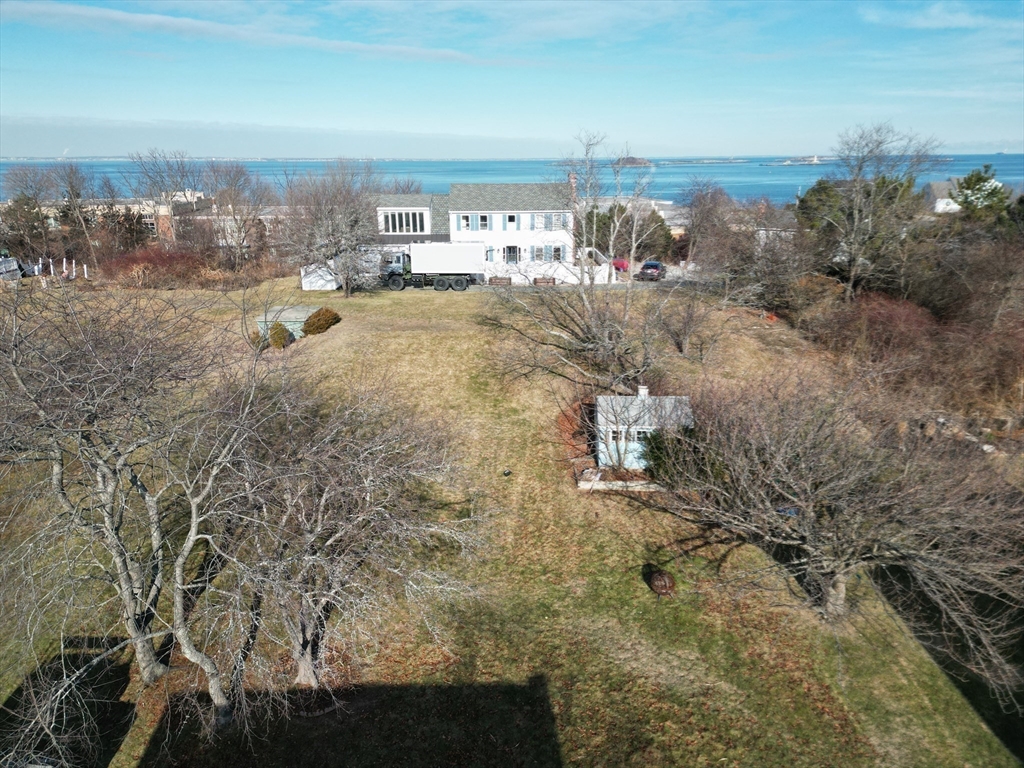 8 Harborview Rd