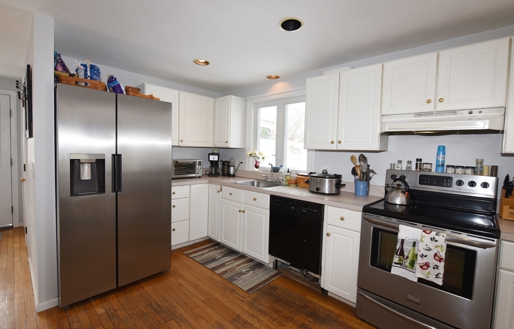 8 Harborview Rd