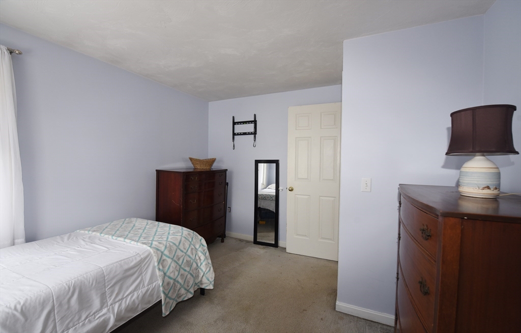 8 Harborview Rd