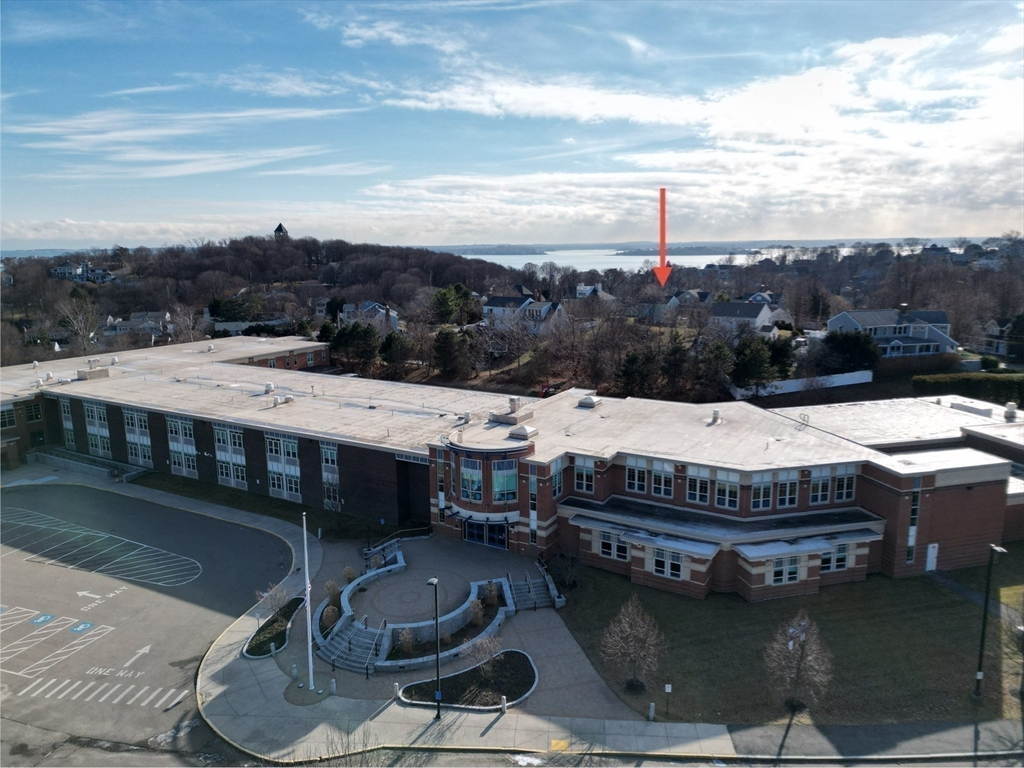 8 Harborview Rd