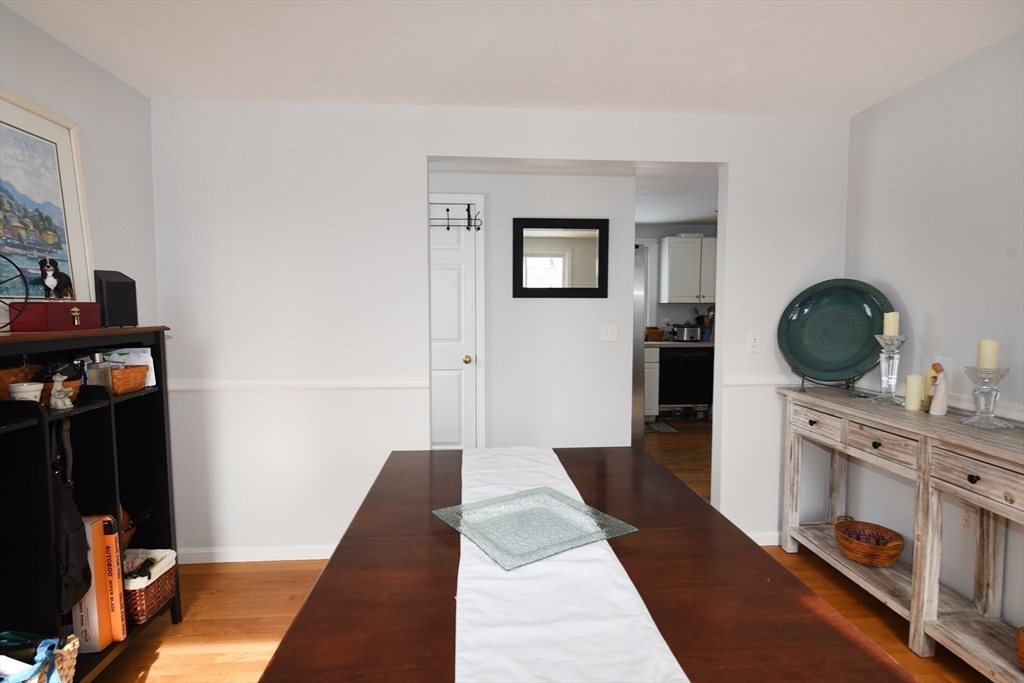 8 Harborview Rd