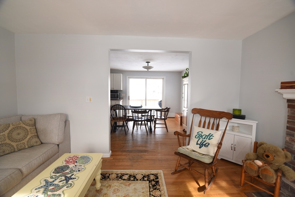 8 Harborview Rd