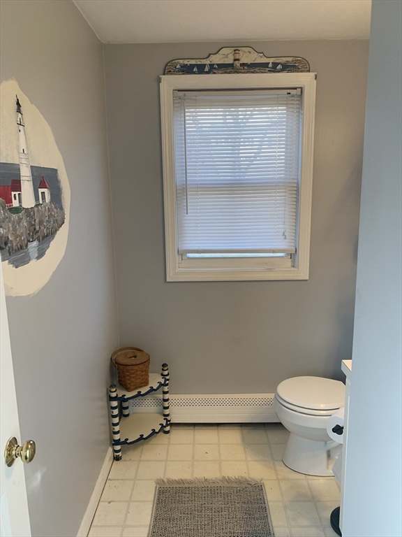 8 Harborview Rd