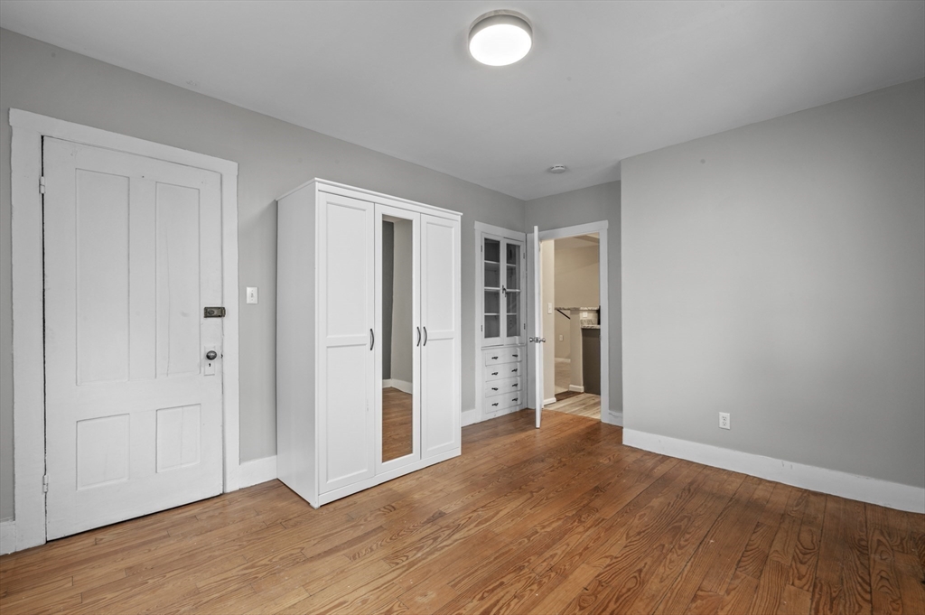 37 English St # 1