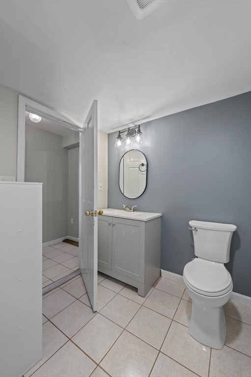 37 English St # 1