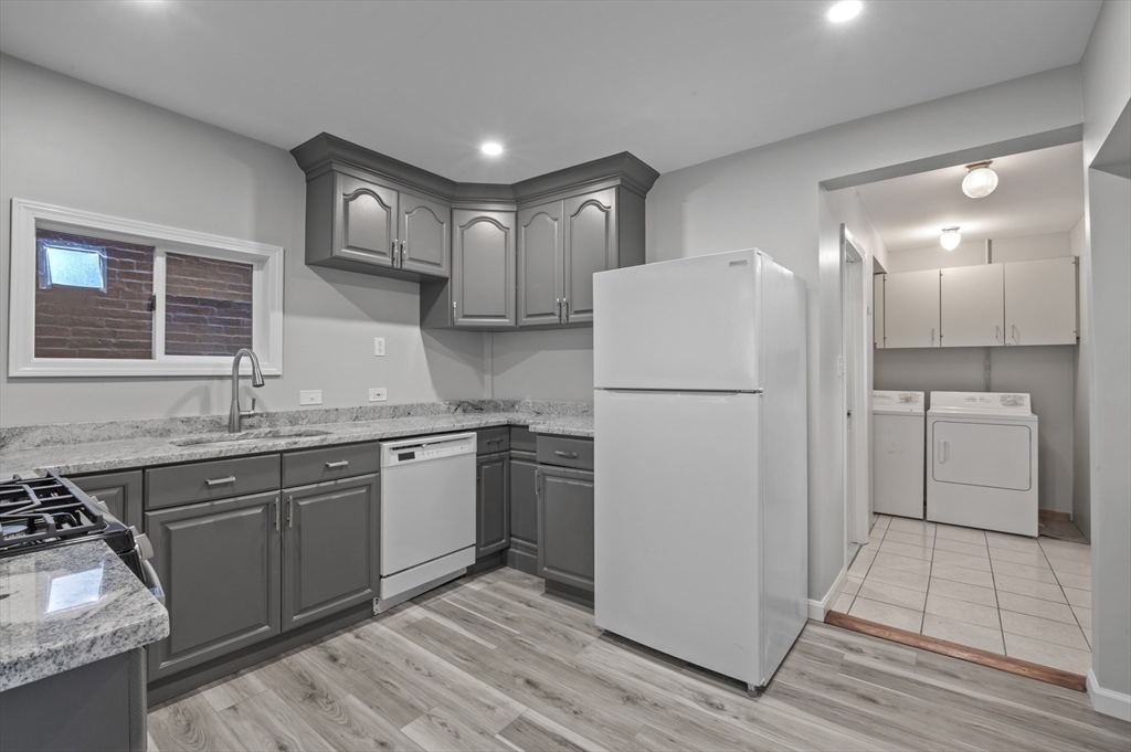 37 English St # 1