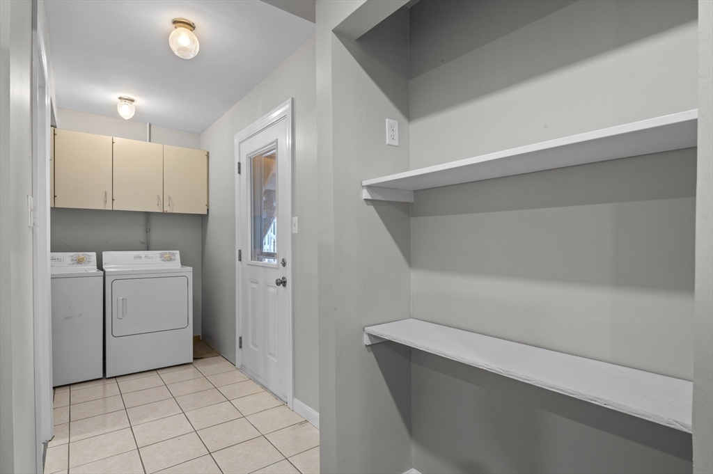 37 English St # 1