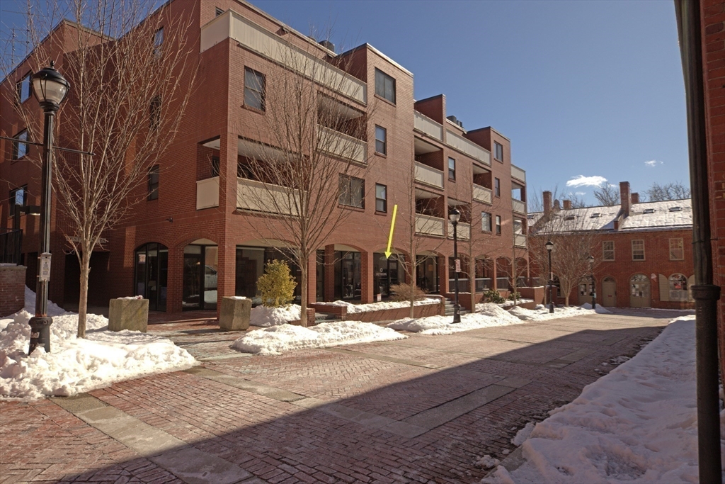 9A Derby Sq