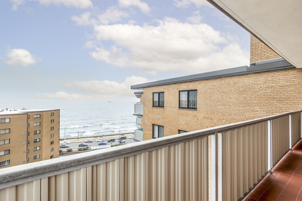 300 Lynn Shore Dr Unit: 1007