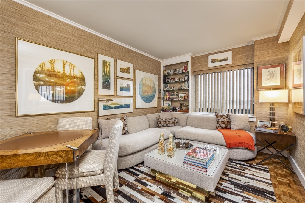 300 Lynn Shore Dr Unit: 1007