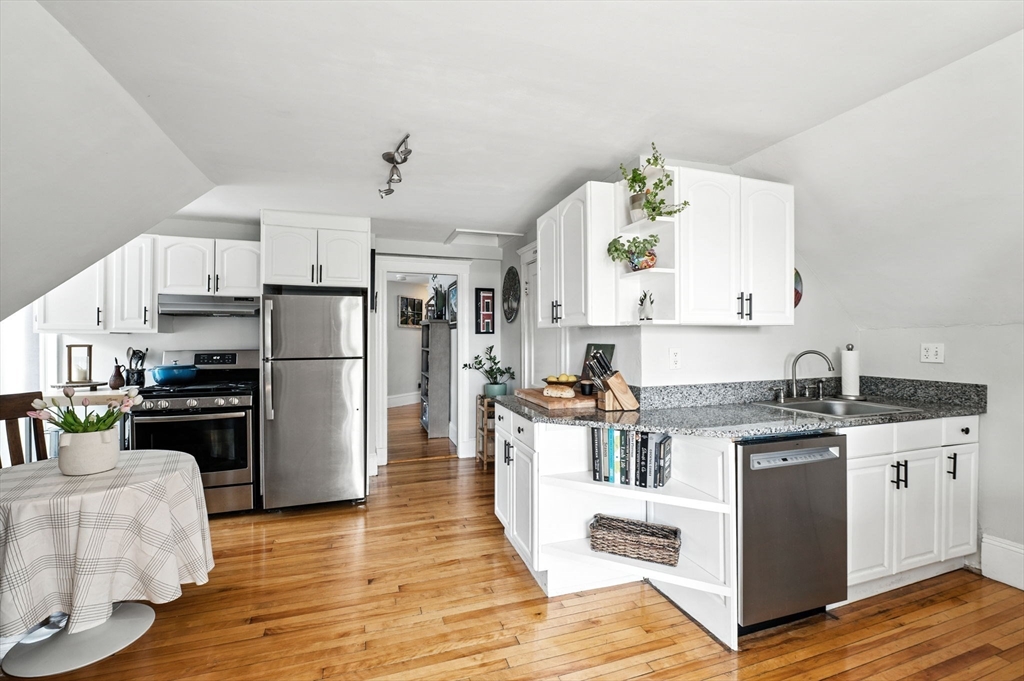 65 Endicott St # 3