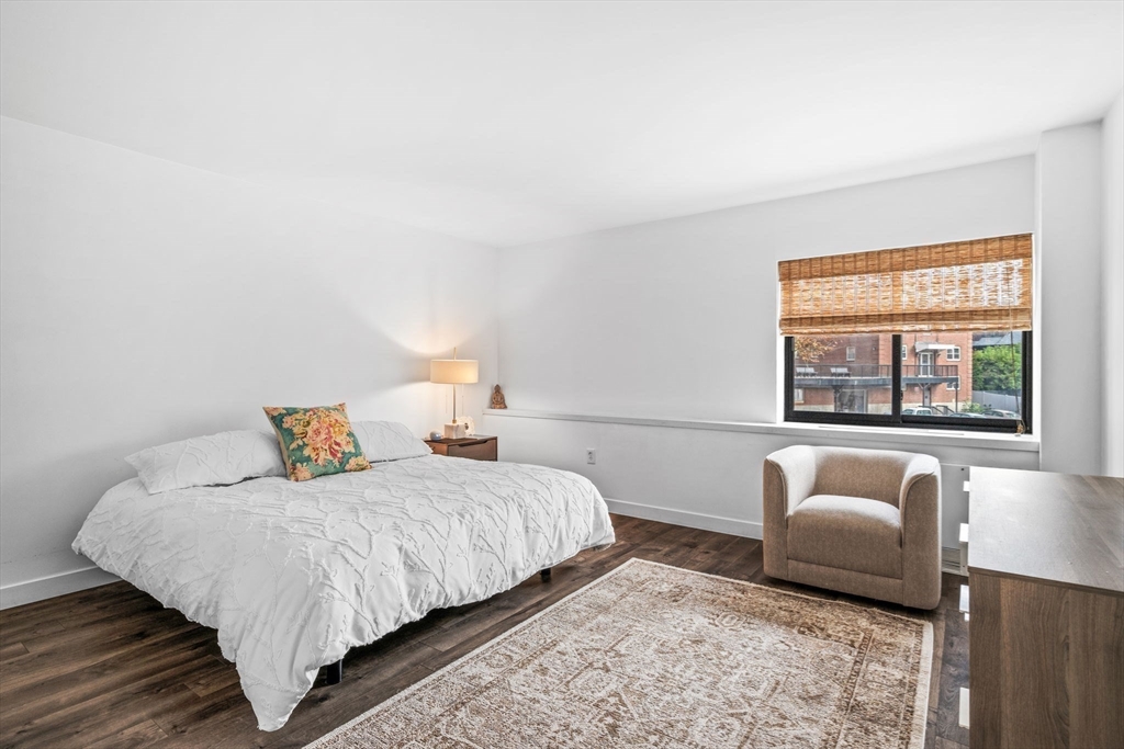 300 Lynn Shore Dr Unit: 408