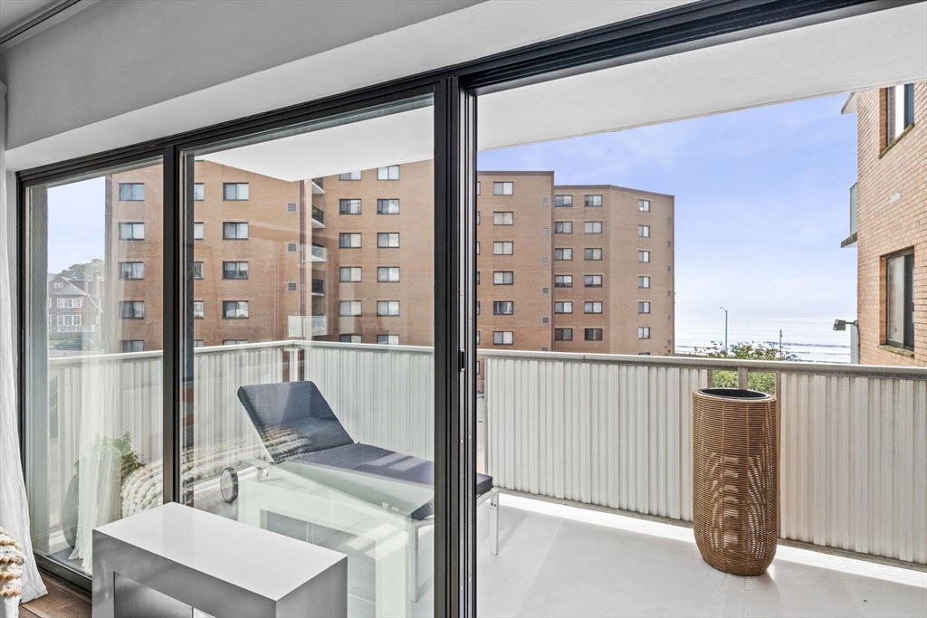 300 Lynn Shore Dr Unit: 408