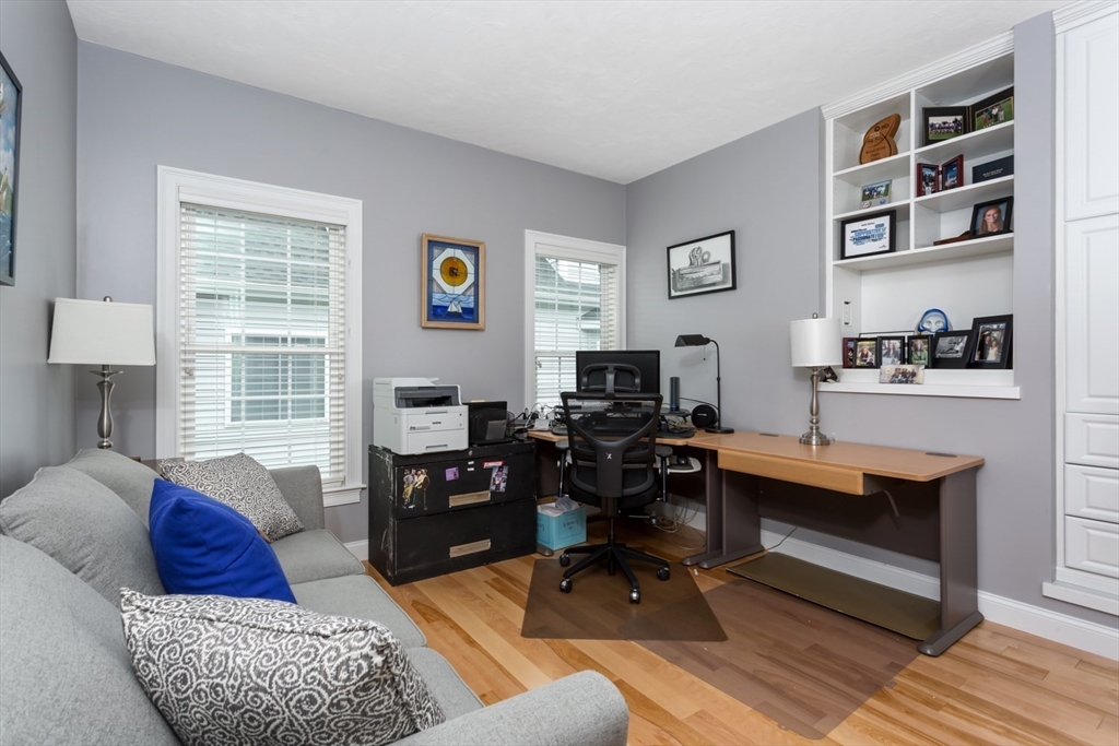 55 Lawrence Dr # 55