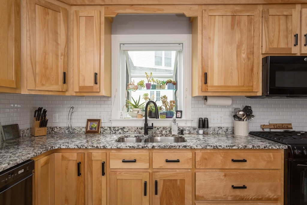 55 Lawrence Dr # 55