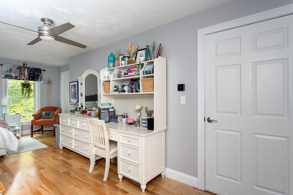 55 Lawrence Dr # 55