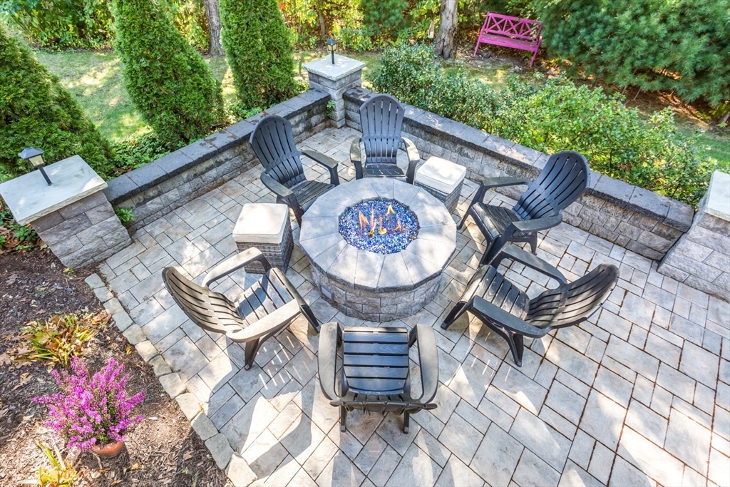 55 Lawrence Dr # 55
