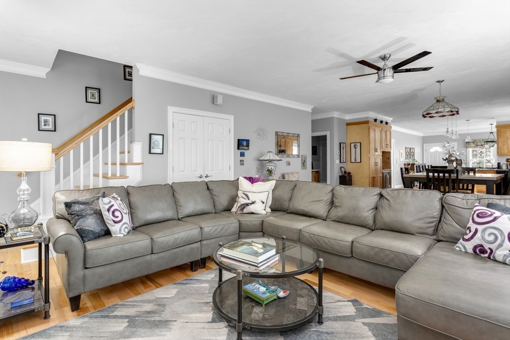 55 Lawrence Dr # 55