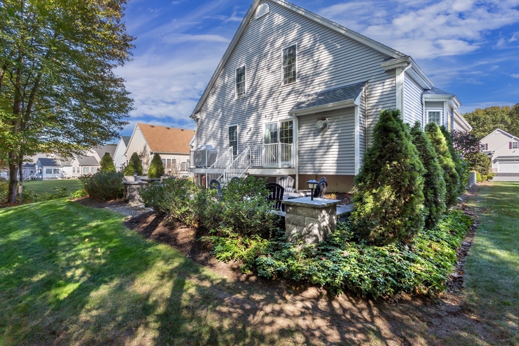 55 Lawrence Dr # 55