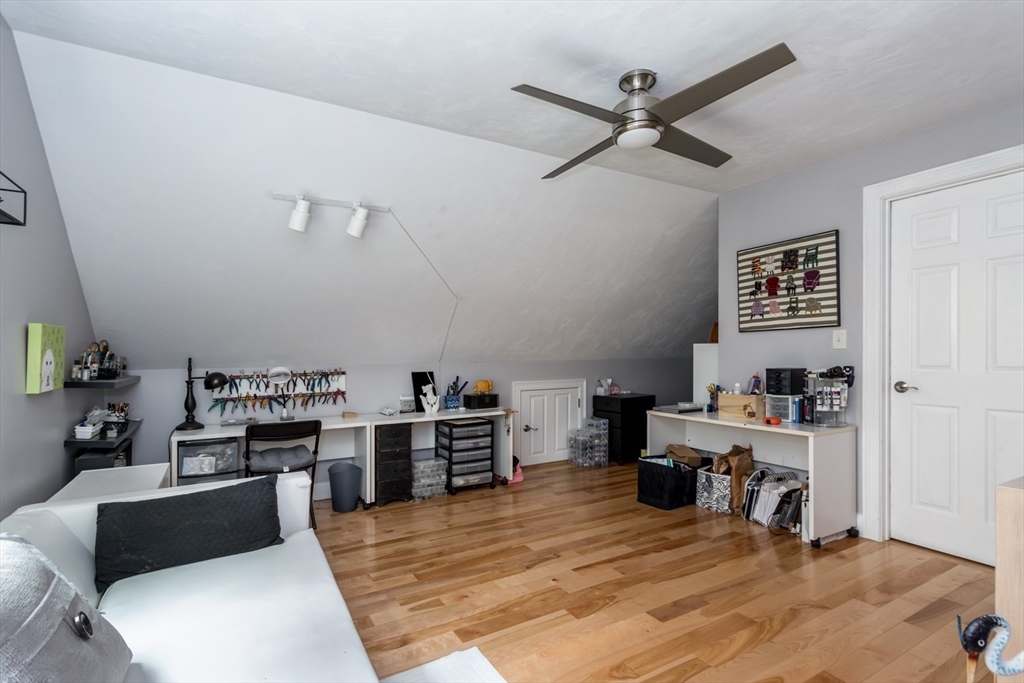 55 Lawrence Dr # 55
