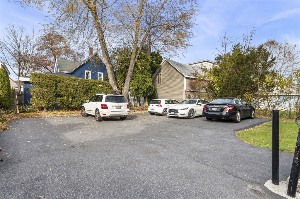 98 Paradise Rd