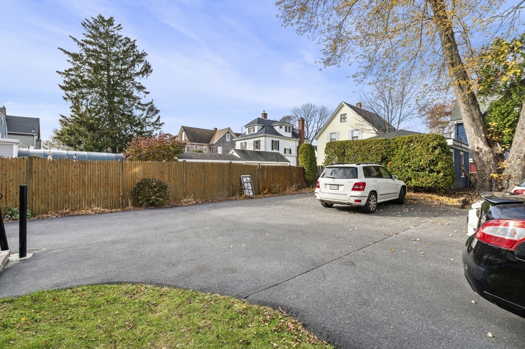 98 Paradise Rd