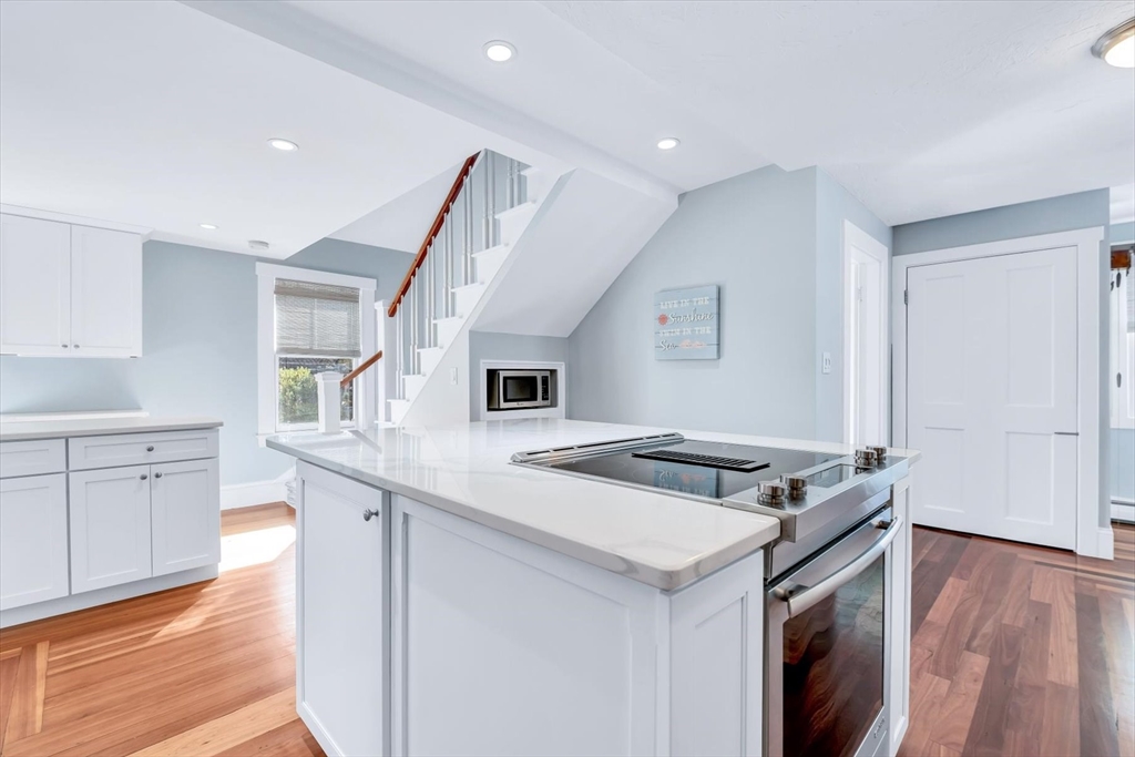 22 Bay View Ave