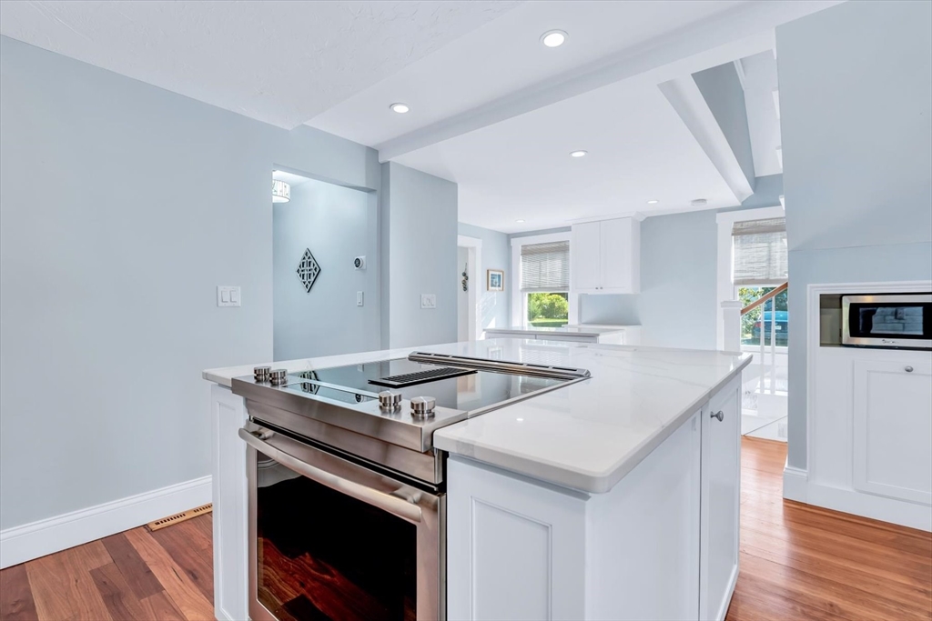 22 Bay View Ave