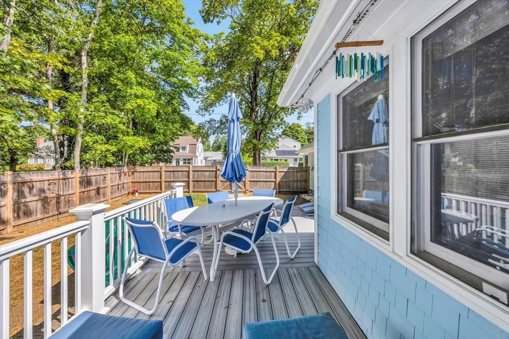 22 Bay View Ave