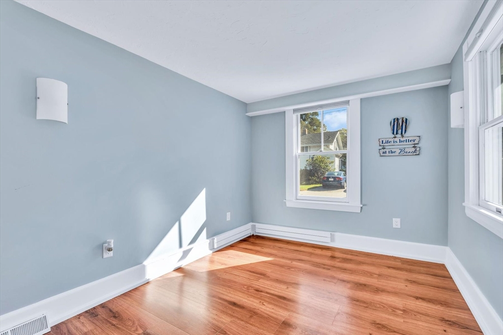 22 Bay View Ave