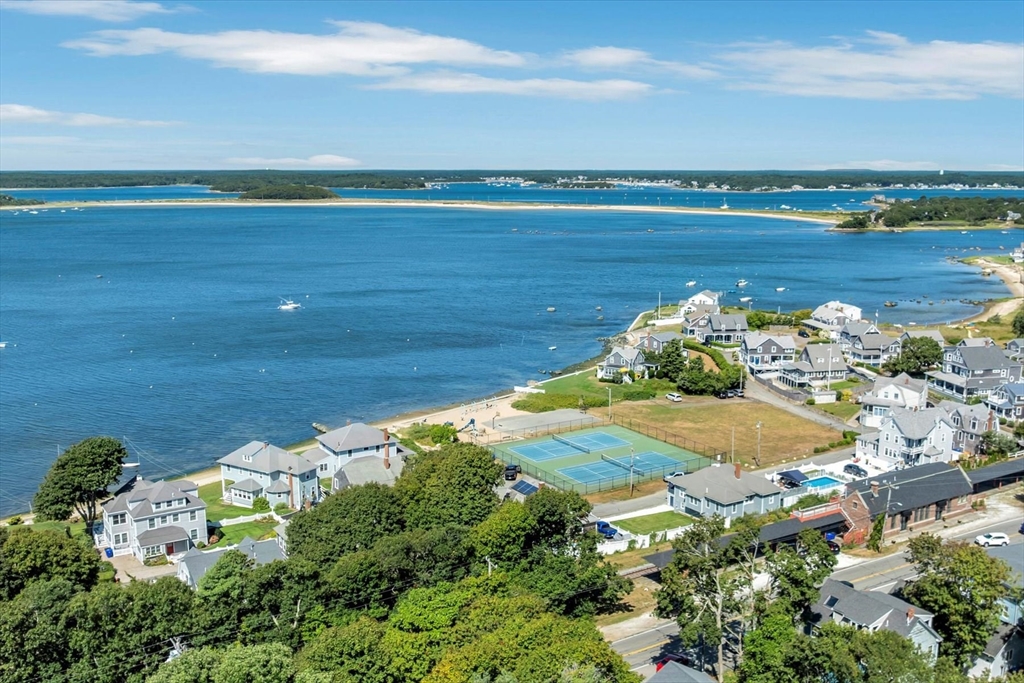 22 Bay View Ave