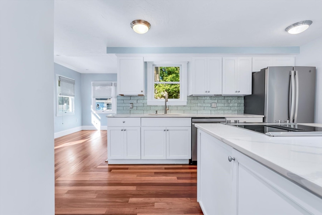22 Bay View Ave