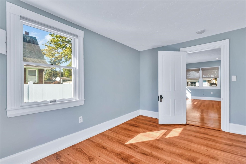 22 Bay View Ave