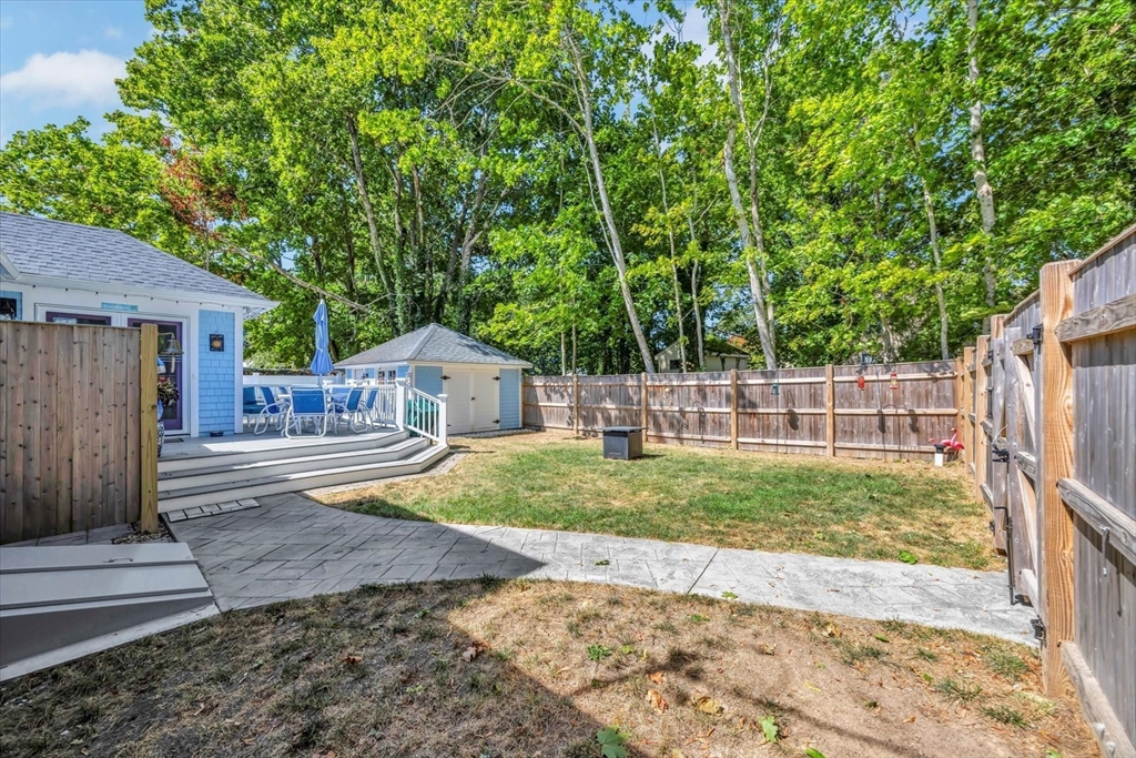 22 Bay View Ave