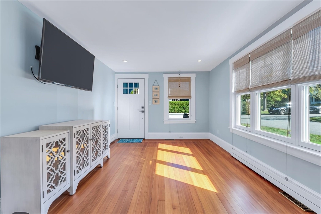 22 Bay View Ave