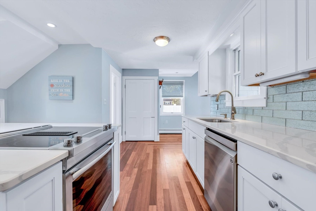 22 Bay View Ave