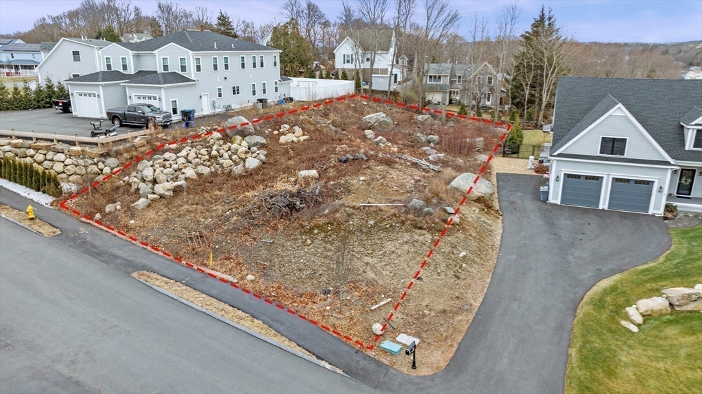3 Deacon Farm Ln