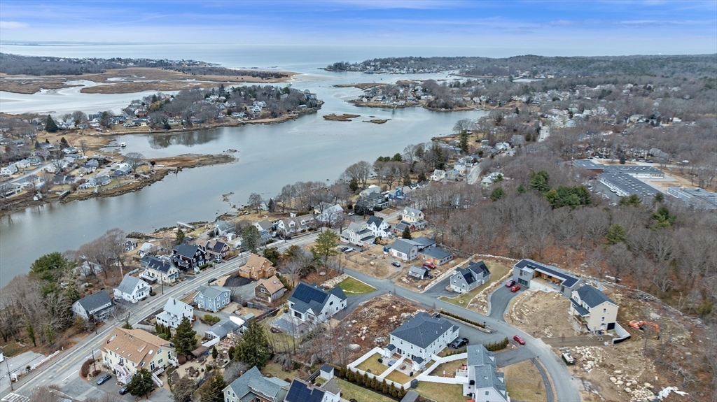3 Deacon Farm Ln