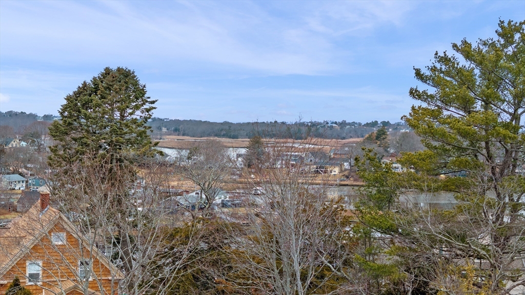 3 Deacon Farm Ln